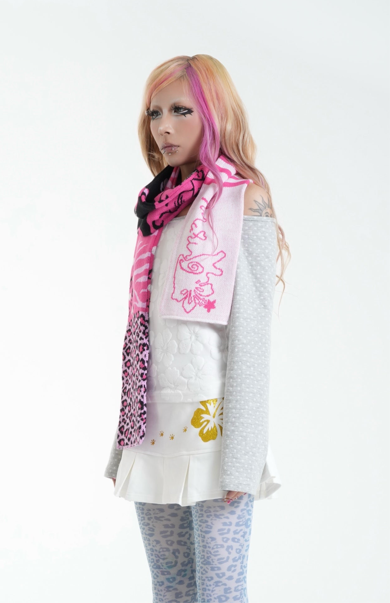 POKLA DOT HIBISCUS LONG-SLEEVE T-SHIRT (WHT)
